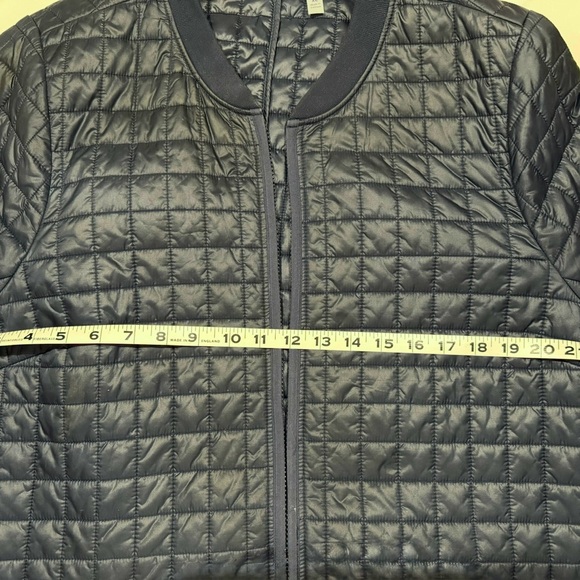 ATHLETA Navy Blue Grandview Primaloft Shell
Quilted Jacket | XL - Picture 9 of 10